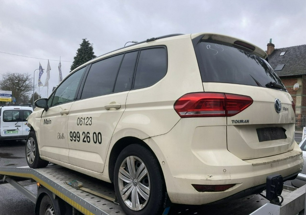 Volkswagen Touran II Touran - Lengvasis automobilis: foto 1 Volkswagen Touran II Touran - Lengvasis automobilis: foto 1
