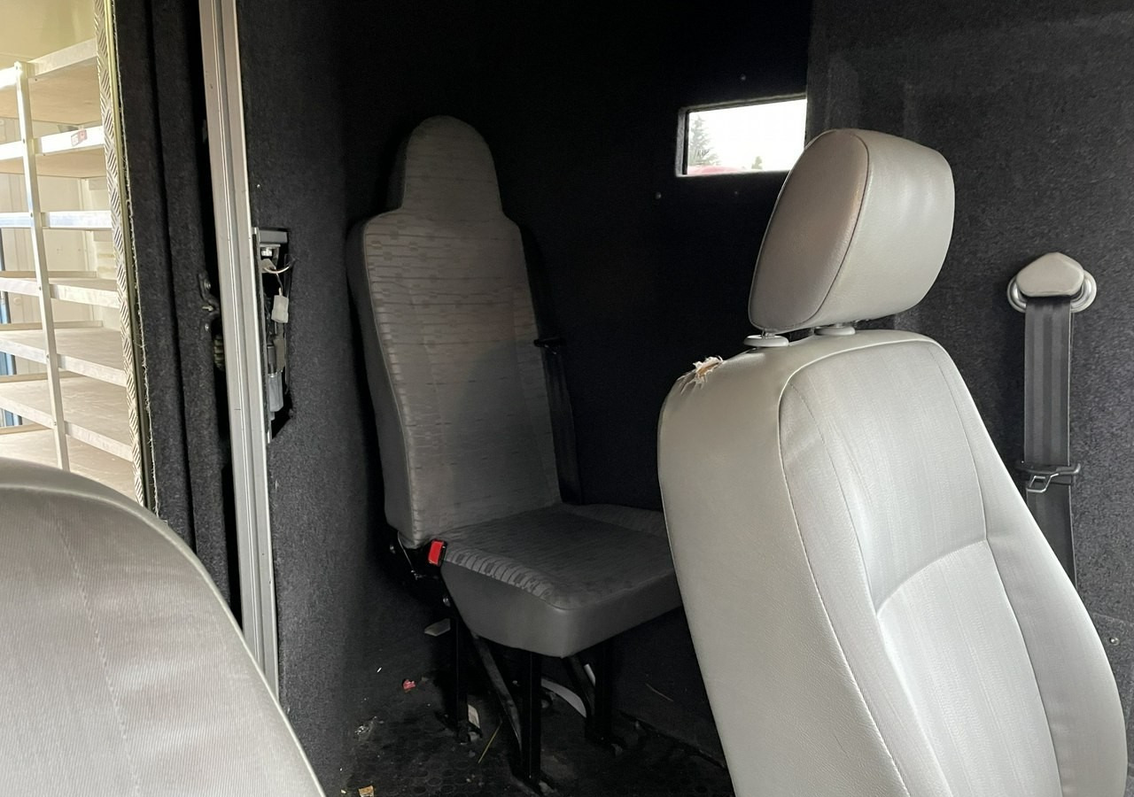 Inkasatorius Volkswagen Transporter T5 Transporter Bankowóz kuloodporny opancerzony Model 2015: foto 14