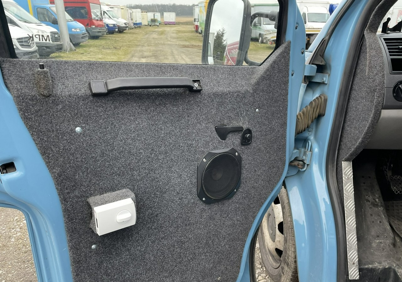 Inkasatorius Volkswagen Transporter T5 Transporter Bankowóz kuloodporny opancerzony Model 2015: foto 12