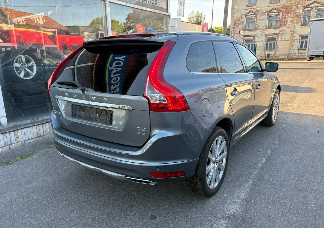 Volvo XC60 I Volvo XC 60 2,4 D4 AWD 190KM Summum Navi Panorama Skóry Kamera 2017 - Visureigis: foto 3 Volvo XC60 I Volvo XC 60 2,4 D4 AWD 190KM Summum Navi Panorama Skóry Kamera 2017 - Visureigis: foto 3