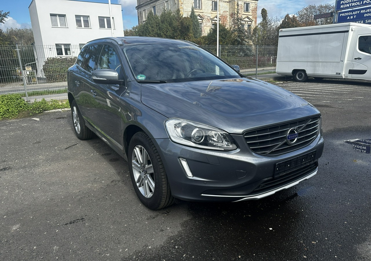 Volvo XC60 I Volvo XC 60 D4AWD Bogate wyposażenie 2017 - Visureigis: foto 1 Volvo XC60 I Volvo XC 60 D4AWD Bogate wyposażenie 2017 - Visureigis: foto 1