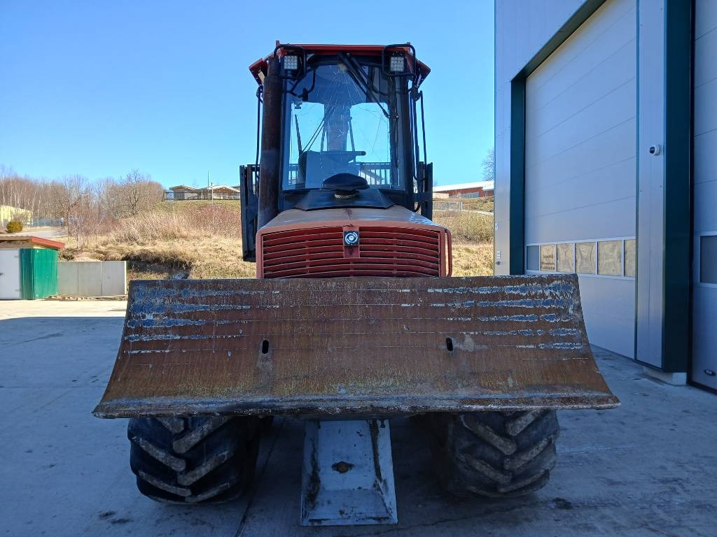 Komatsu 840.3 - Forvarderis: foto 2 Komatsu 840.3 - Forvarderis: foto 2