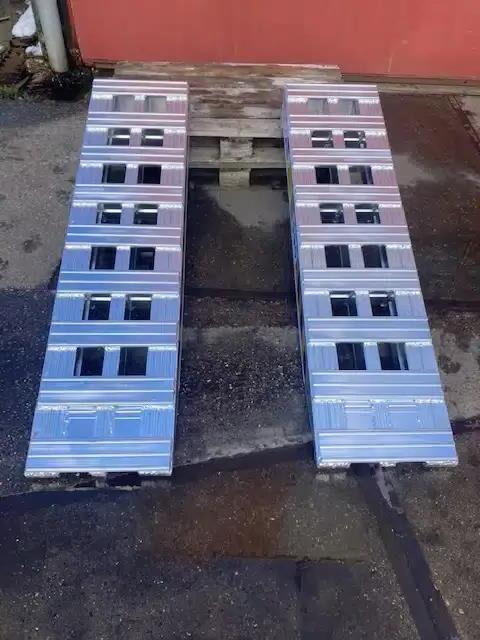 HH Aluminium oprijplanken 13 ton - Krovos rampa: foto 1 HH Aluminium oprijplanken 13 ton - Krovos rampa: foto 1