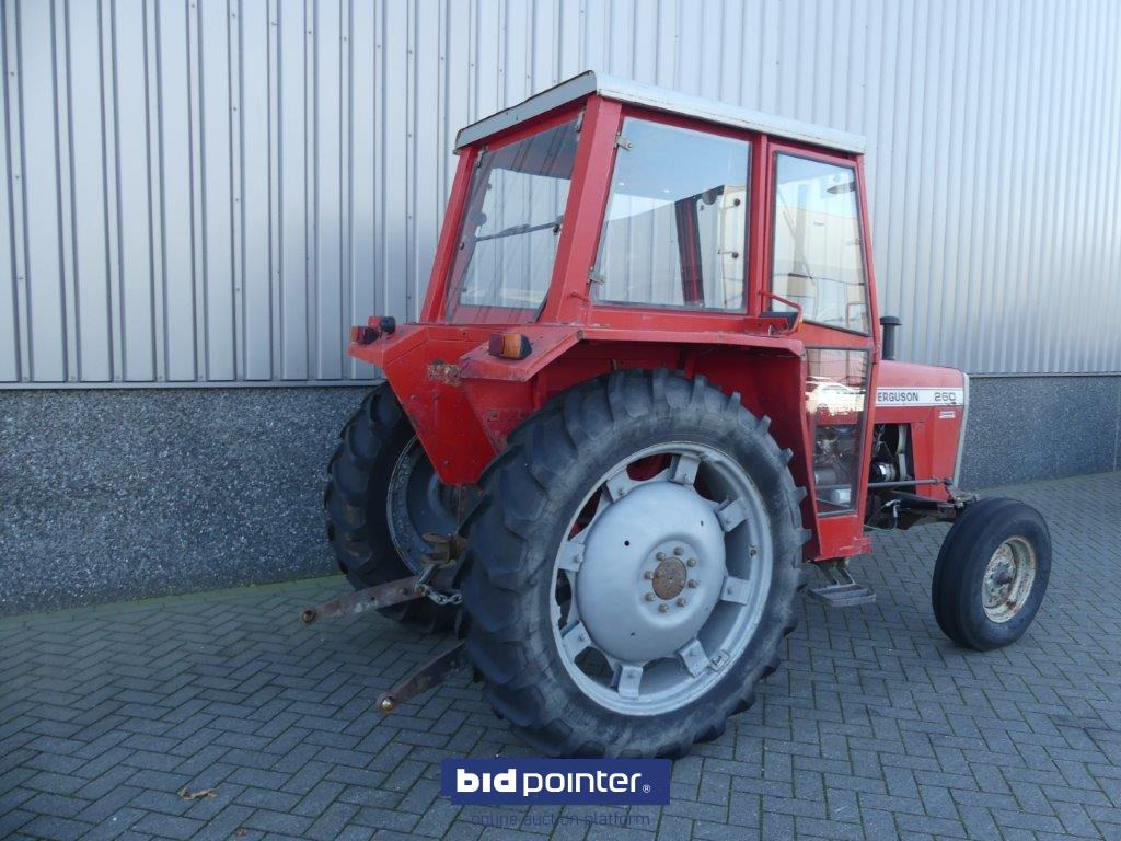 Massey Ferguson 260 with 4226 Hours and powersteering - Traktorius: foto 2 Massey Ferguson 260 with 4226 Hours and powersteering - Traktorius: foto 2