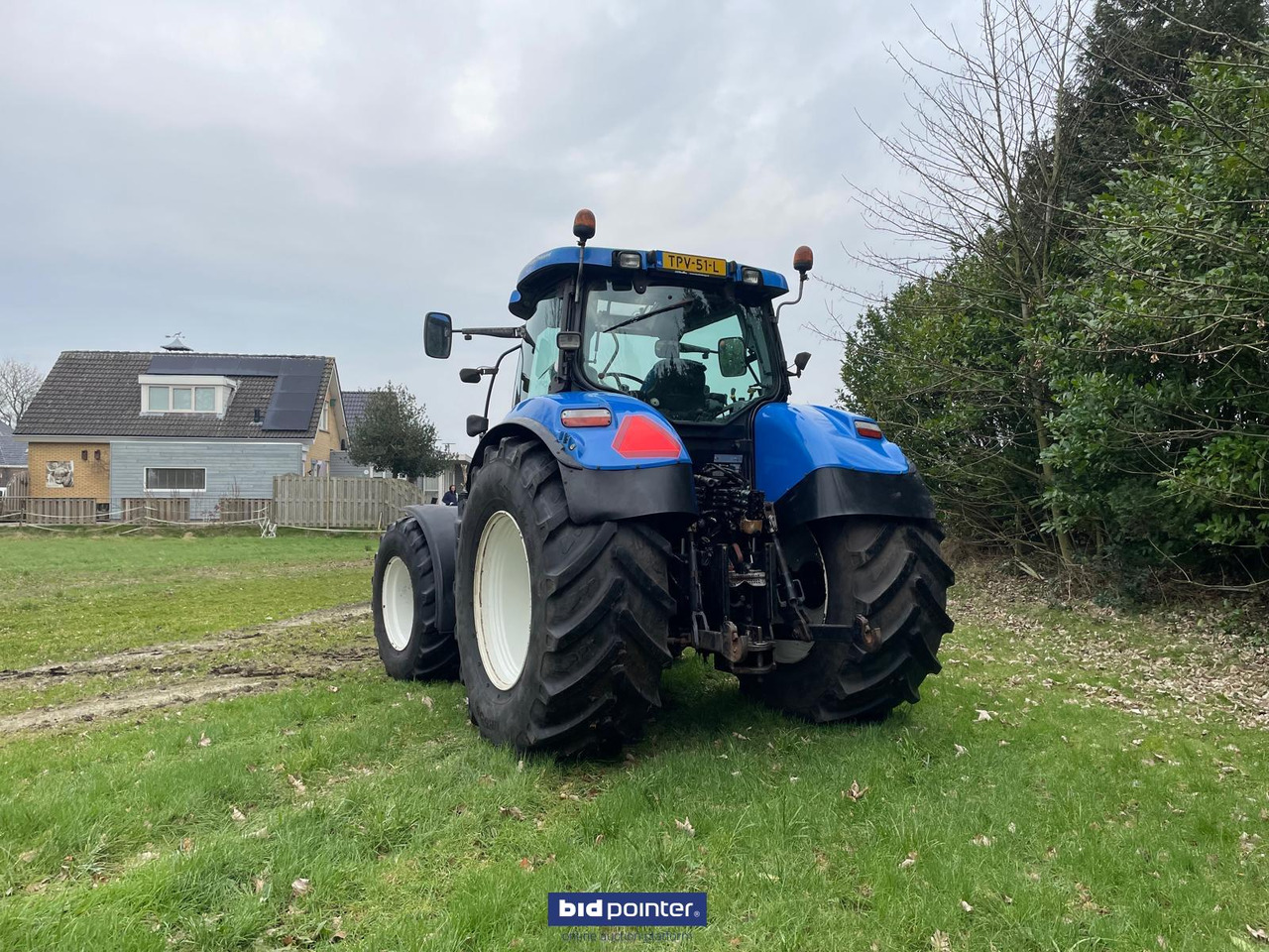 New Holland 6070 - Traktorius: foto 5 New Holland 6070 - Traktorius: foto 5
