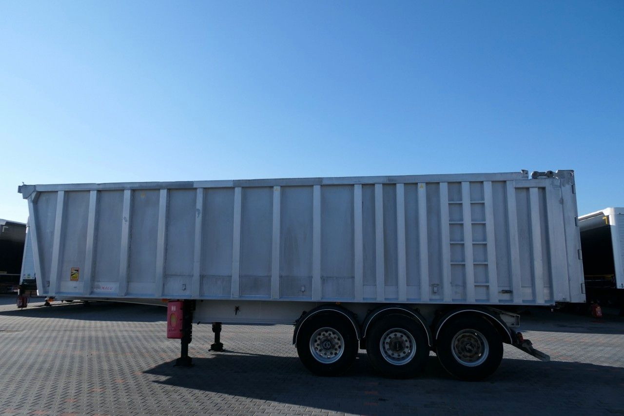 Benalu TIPPER 45 M3/WHOLE ALUMINIUM/5700 KG/FLAP-DOORS - Savivartis puspriekabė: foto 4 Benalu TIPPER 45 M3/WHOLE ALUMINIUM/5700 KG/FLAP-DOORS - Savivartis puspriekabė: foto 4