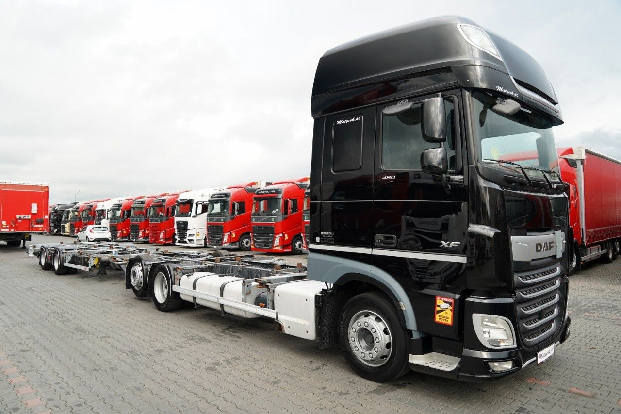 DAF XF 480 / BDF / 6X2 / ZESTAW TANDEM / SSC / I-PA - Konteineris-vežimus/ Sukeisti kūną sunkvežimis: foto 5 DAF XF 480 / BDF / 6X2 / ZESTAW TANDEM / SSC / I-PA - Konteineris-vežimus/ Sukeisti kūną sunkvežimis: foto 5
