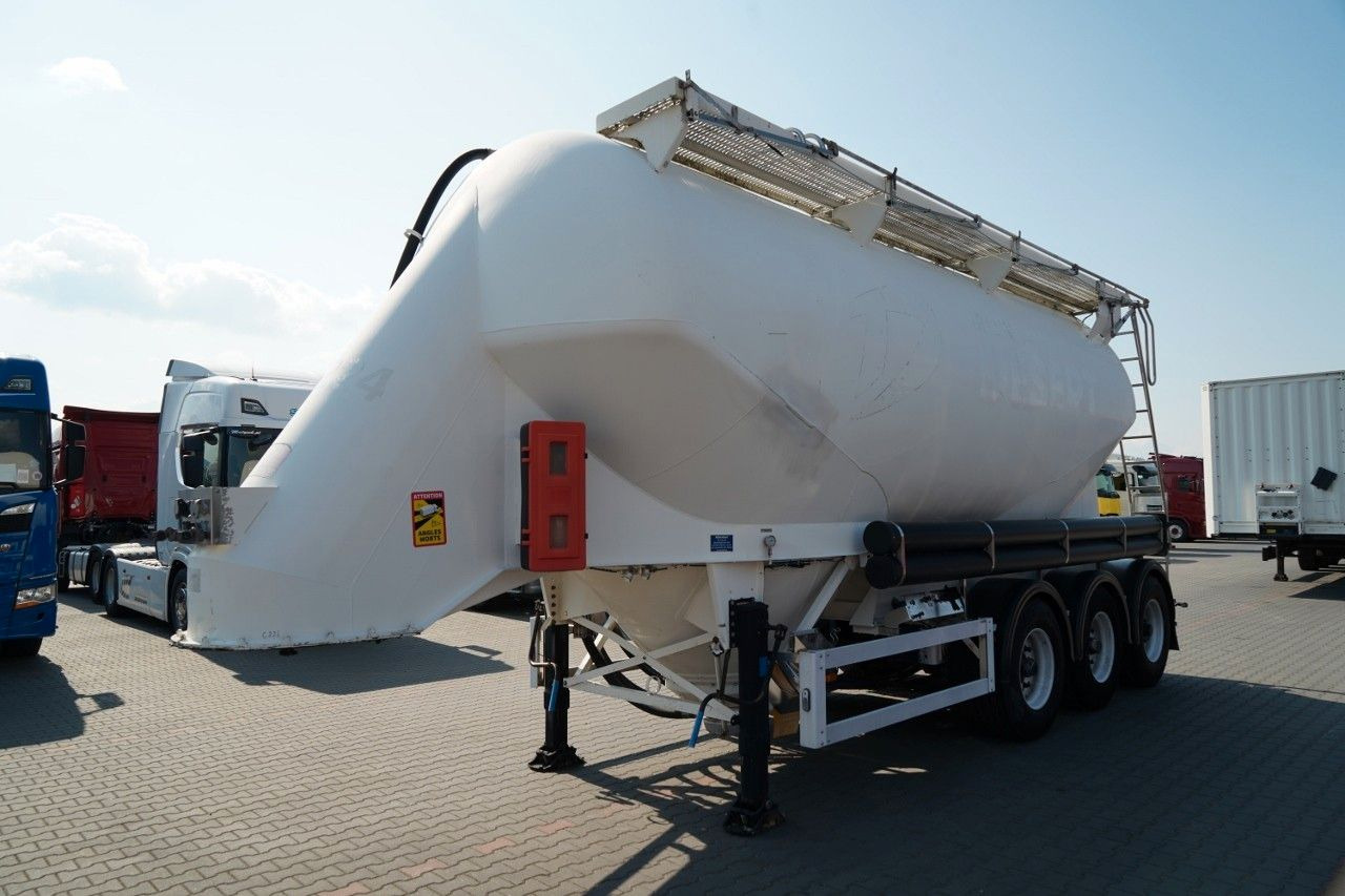 Feldbinder / CEMENTONACZEPA / 3 KOMORY / 36 000 - Silo cisterna: foto 4 Feldbinder / CEMENTONACZEPA / 3 KOMORY / 36 000 - Silo cisterna: foto 4