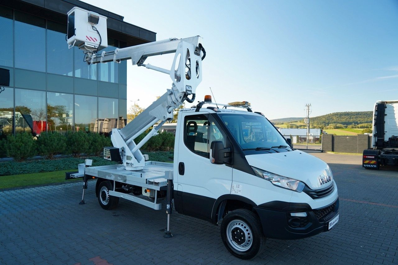 Iveco DAILY 35-120 / ZWYŻKA / PODNOŚNIK KOSZOWY 20 ME - Autobokštelio: foto 4 Iveco DAILY 35-120 / ZWYŻKA / PODNOŚNIK KOSZOWY 20 ME - Autobokštelio: foto 4