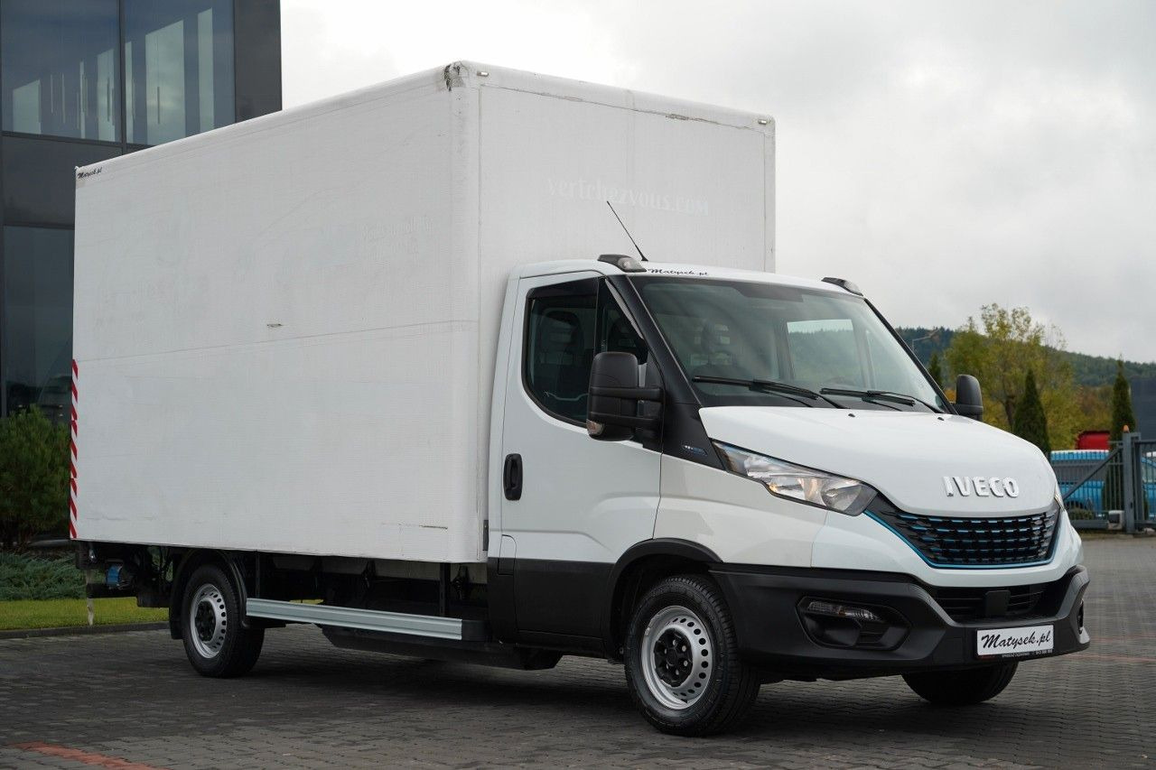 Iveco DAILY 35-NP / CNG / KONTENER / MANUAL / WINDA PA - Furgonas šaldytuvas: foto 1 Iveco DAILY 35-NP / CNG / KONTENER / MANUAL / WINDA PA - Furgonas šaldytuvas: foto 1