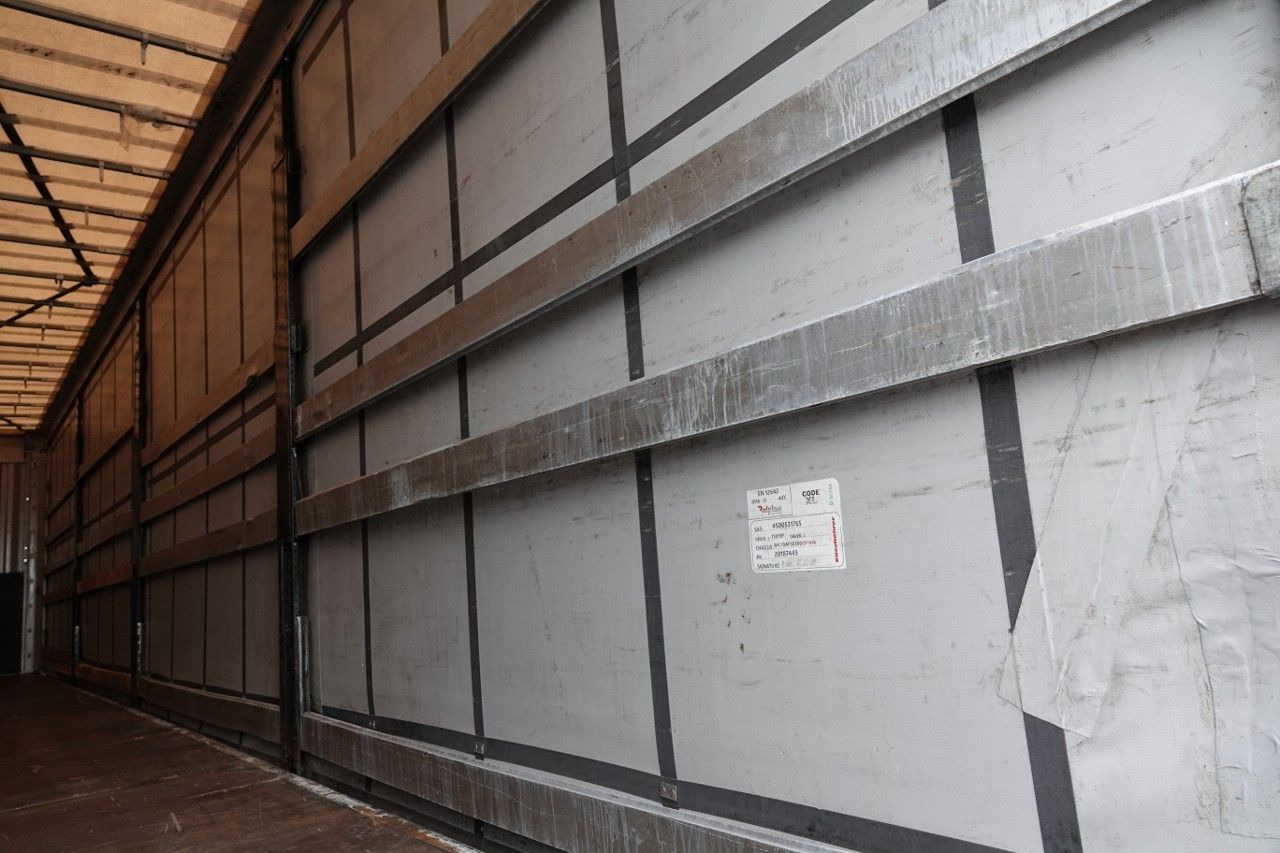 Tentinė puspriekabė Kässbohrer FIRANKA / MEGA / DACH PODNOSZONY / 2019: foto 12 Tentinė puspriekabė Kässbohrer FIRANKA / MEGA / DACH PODNOSZONY / 2019: foto 12