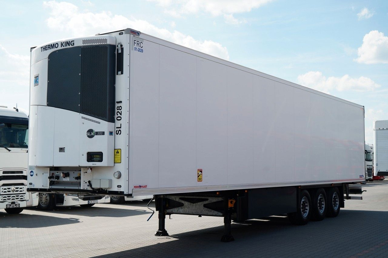 Schmitz Cargobull 023 ROK / CHŁODNIA / THERMO KING SLX 300 / DOPPE - Refrižeratorius puspriekabė: foto 2 Schmitz Cargobull 023 ROK / CHŁODNIA / THERMO KING SLX 300 / DOPPE - Refrižeratorius puspriekabė: foto 2