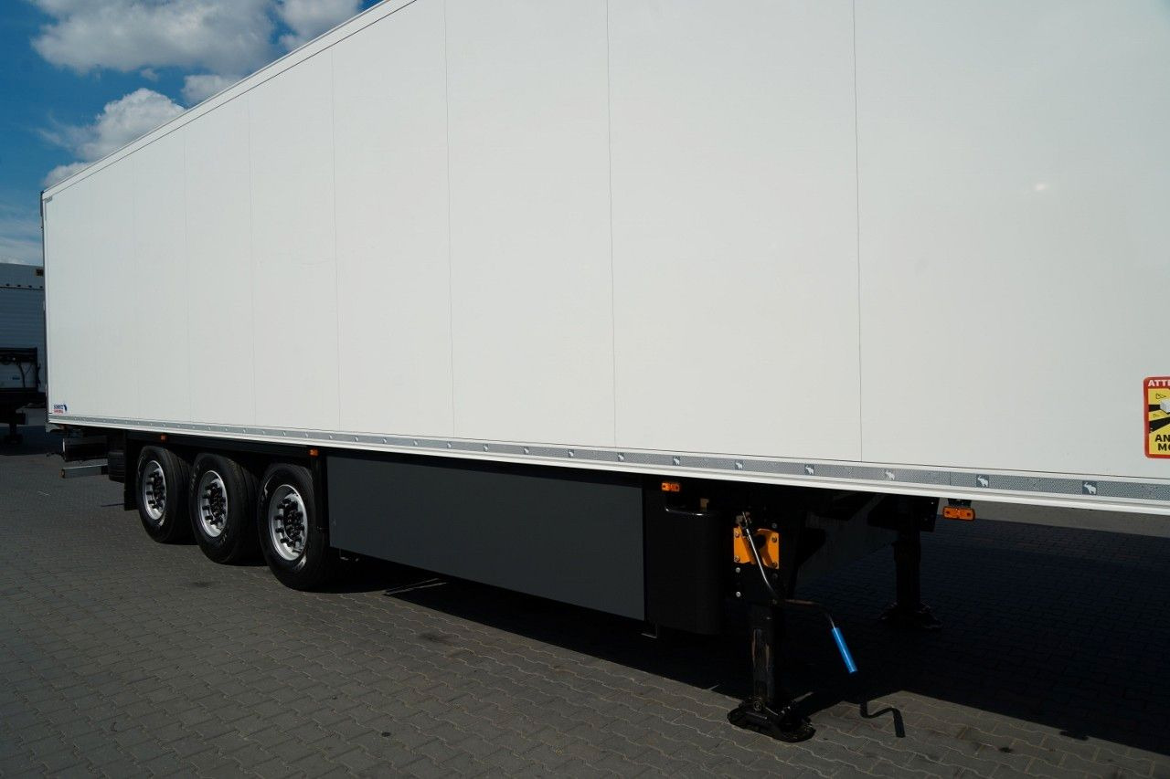 Schmitz Cargobull 023 ROK / CHŁODNIA / THERMO KING SLX 300 / DOPPE - Refrižeratorius puspriekabė: foto 5 Schmitz Cargobull 023 ROK / CHŁODNIA / THERMO KING SLX 300 / DOPPE - Refrižeratorius puspriekabė: foto 5