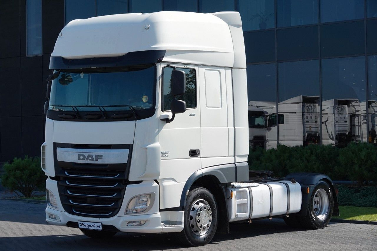 DAF XF 460 / MANUAL / STANDARD / SUPER SPACE CAB - Vilkikas: foto 2 DAF XF 460 / MANUAL / STANDARD / SUPER SPACE CAB - Vilkikas: foto 2