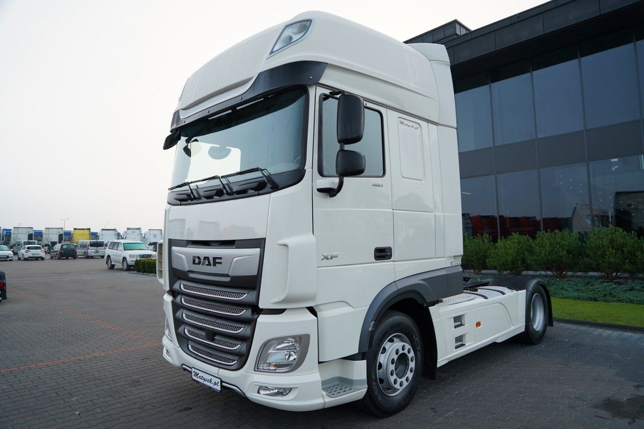DAF XF 480 / SUPER SPACE CAB / OPONY 100% / 2021 ROK - Vilkikas: foto 4 DAF XF 480 / SUPER SPACE CAB / OPONY 100% / 2021 ROK - Vilkikas: foto 4