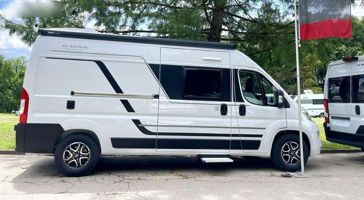 Adria Twin 600 SP Family - Mikroautobusas kemperis: foto 1 Adria Twin 600 SP Family - Mikroautobusas kemperis: foto 1