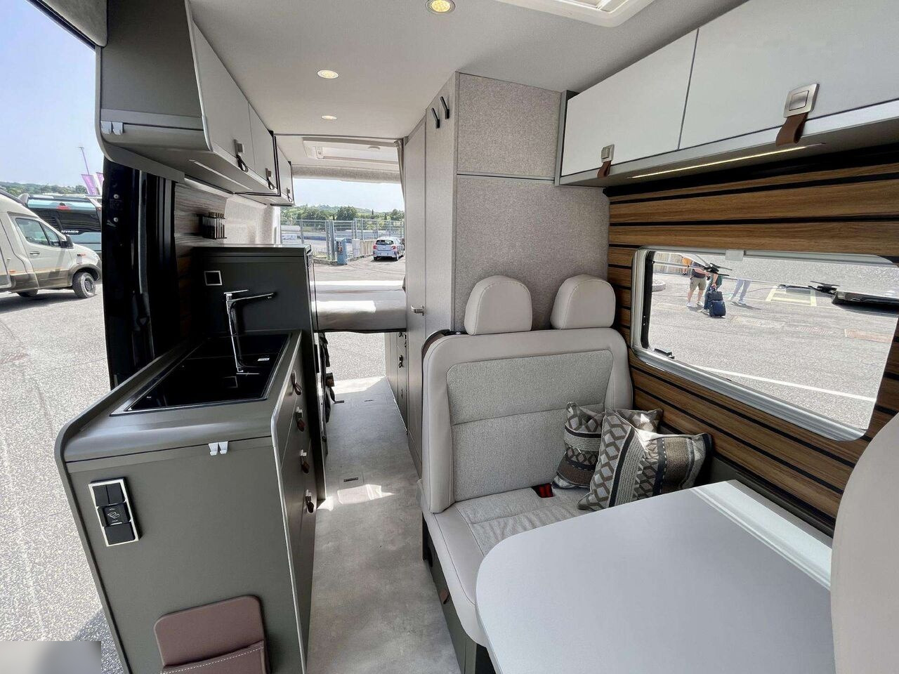 Hymer Grand Canyon S 4x4 - Mikroautobusas kemperis: foto 5 Hymer Grand Canyon S 4x4 - Mikroautobusas kemperis: foto 5