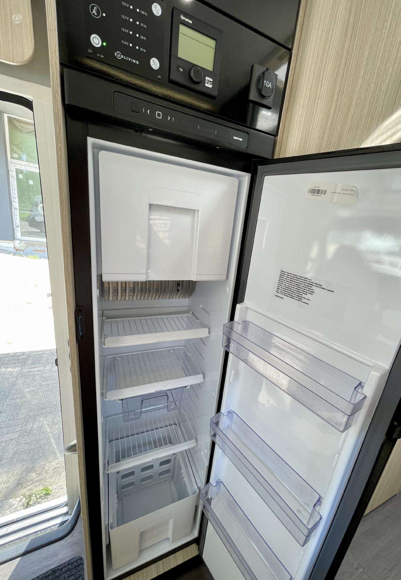 Nauja Pusiau integruotas kemperis SUN S 75SL: foto 6