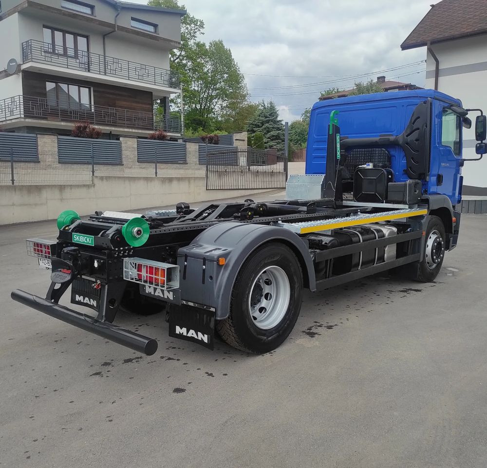 MAN TGM 18.340 urządzenie hakowe AXOR - Kita technika: foto 5 MAN TGM 18.340 urządzenie hakowe AXOR - Kita technika: foto 5