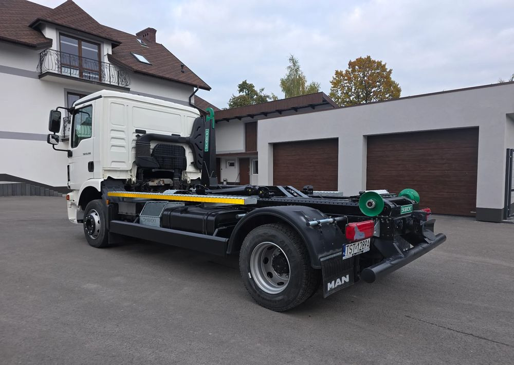 MAN TGM 12.290 - Hook-lift sunkvežimis: foto 4 MAN TGM 12.290 - Hook-lift sunkvežimis: foto 4