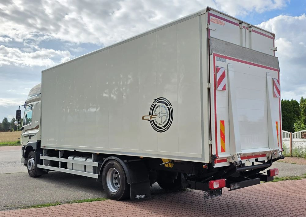 DAF CF 330/10.2017/KONTENER MEBLOWY/IZOTERMA/WINDA/18 PALET/E6/NISKI PRZEBIEG/Z NIEMIEC/JAK NOWY/DUŻY SILNIK 10 837cm3// - Furgonas sunkvežimis: foto 5 DAF CF 330/10.2017/KONTENER MEBLOWY/IZOTERMA/WINDA/18 PALET/E6/NISKI PRZEBIEG/Z NIEMIEC/JAK NOWY/DUŻY SILNIK 10 837cm3// - Furgonas sunkvežimis: foto 5