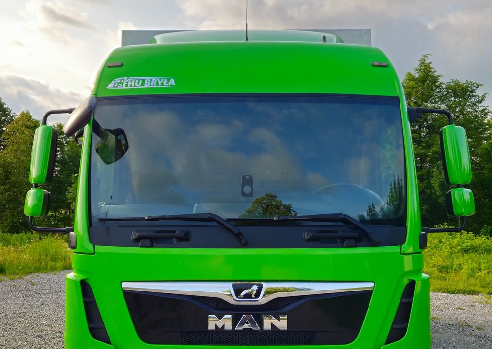 MAN TGL12.250/E6/20PALET/10.2018/SERWISOWANY/NISKI PRZEBIEG/WINDA/FIRANKA//JAK NOWY/SERWISOWANY - Tentinis sunkvežimis: foto 4 MAN TGL12.250/E6/20PALET/10.2018/SERWISOWANY/NISKI PRZEBIEG/WINDA/FIRANKA//JAK NOWY/SERWISOWANY - Tentinis sunkvežimis: foto 4
