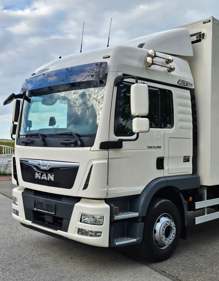 MAN TGM 15.290/IZOTERMA/WINDA/CHŁODNIA/KONTENER/17PALET/E6/OGRZEWANA IZOTERMA/SPROWADZONY/AUTOMAT/SYPIALKA/PIERWSZY WŁAŚCICIEL - Refrižeratorius sunkvežimis: foto 3 MAN TGM 15.290/IZOTERMA/WINDA/CHŁODNIA/KONTENER/17PALET/E6/OGRZEWANA IZOTERMA/SPROWADZONY/AUTOMAT/SYPIALKA/PIERWSZY WŁAŚCICIEL - Refrižeratorius sunkvežimis: foto 3