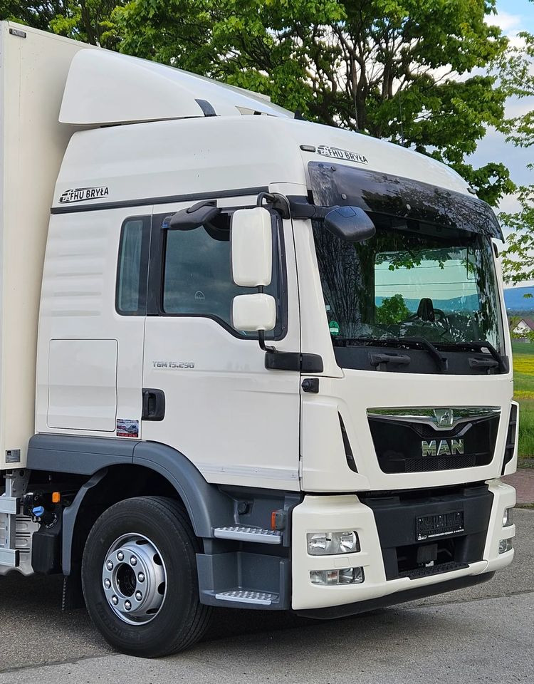MAN TGM 15.290/IZOTERMA/WINDA/CHŁODNIA/KONTENER/17PALET/E6/OGRZEWANA IZOTERMA/SPROWADZONY/AUTOMAT/SYPIALKA/PIERWSZY WŁAŚCICIEL - Refrižeratorius sunkvežimis: foto 4 MAN TGM 15.290/IZOTERMA/WINDA/CHŁODNIA/KONTENER/17PALET/E6/OGRZEWANA IZOTERMA/SPROWADZONY/AUTOMAT/SYPIALKA/PIERWSZY WŁAŚCICIEL - Refrižeratorius sunkvežimis: foto 4