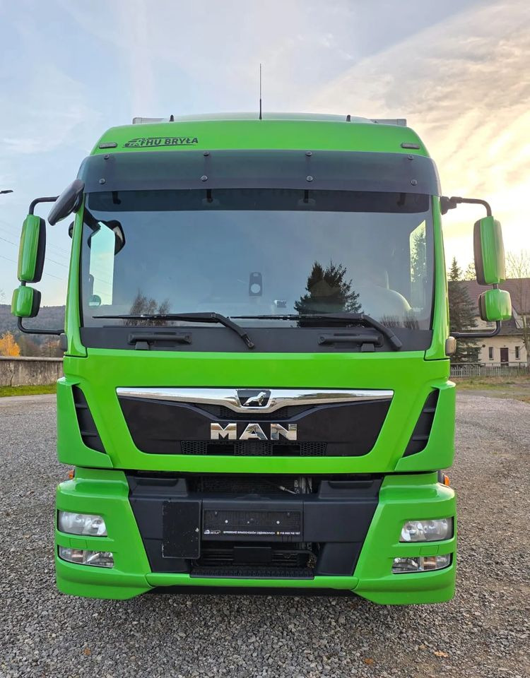 MAN TGM 18.320 / 18.290 / 15.290 / IZOTERMA / WINDA / 19PALET / E6 / 08.2018 / LIFT / SPROWADZONY / AUTOMAT / SYPIALKA / PIERWSZY WŁAŚCICIEL / BOCZNE DRZWI / STAN BARDZO DOBRY - Refrižeratorius sunkvežimis: foto 3 MAN TGM 18.320 / 18.290 / 15.290 / IZOTERMA / WINDA / 19PALET / E6 / 08.2018 / LIFT / SPROWADZONY / AUTOMAT / SYPIALKA / PIERWSZY WŁAŚCICIEL / BOCZNE DRZWI / STAN BARDZO DOBRY - Refrižeratorius sunkvežimis: foto 3