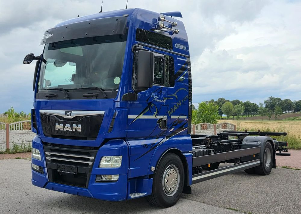 MAN TGX 18.430 / SPROWADZONY / DO ŻYWCA / 2020 / KLIMA POSTOJOWA / SERWISOWANY / JAK NOWY / NISKI PRZEBIEG / RAMA / BDF / E6 - Važiuoklės sunkvežimis: foto 1 MAN TGX 18.430 / SPROWADZONY / DO ŻYWCA / 2020 / KLIMA POSTOJOWA / SERWISOWANY / JAK NOWY / NISKI PRZEBIEG / RAMA / BDF / E6 - Važiuoklės sunkvežimis: foto 1