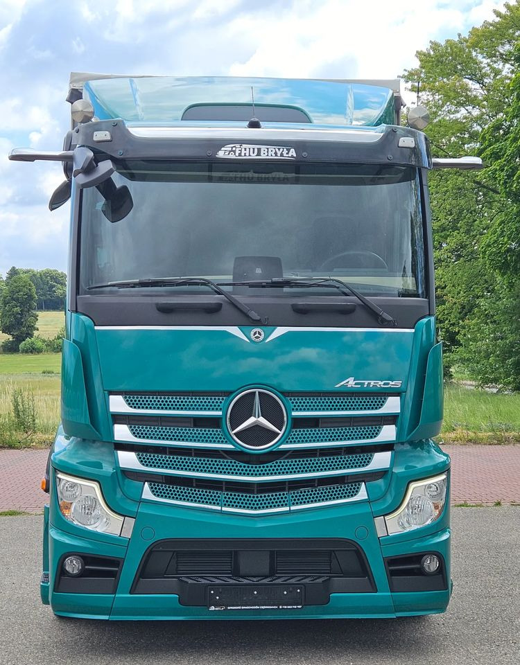 Mercedes-Benz ACTROS 1833 / BURTO-FIRANKA / WINDA / 18 PALET / 8600 ŁADOWNOŚĆ / AUTOMAT / DUŻY SILNIK / 10.2019 ROK / SYPIALKA / LEDY / KAMERY / VIRTUAL COCPIT/ JAK NOWY - Tentinis sunkvežimis: foto 3 Mercedes-Benz ACTROS 1833 / BURTO-FIRANKA / WINDA / 18 PALET / 8600 ŁADOWNOŚĆ / AUTOMAT / DUŻY SILNIK / 10.2019 ROK / SYPIALKA / LEDY / KAMERY / VIRTUAL COCPIT/ JAK NOWY - Tentinis sunkvežimis: foto 3