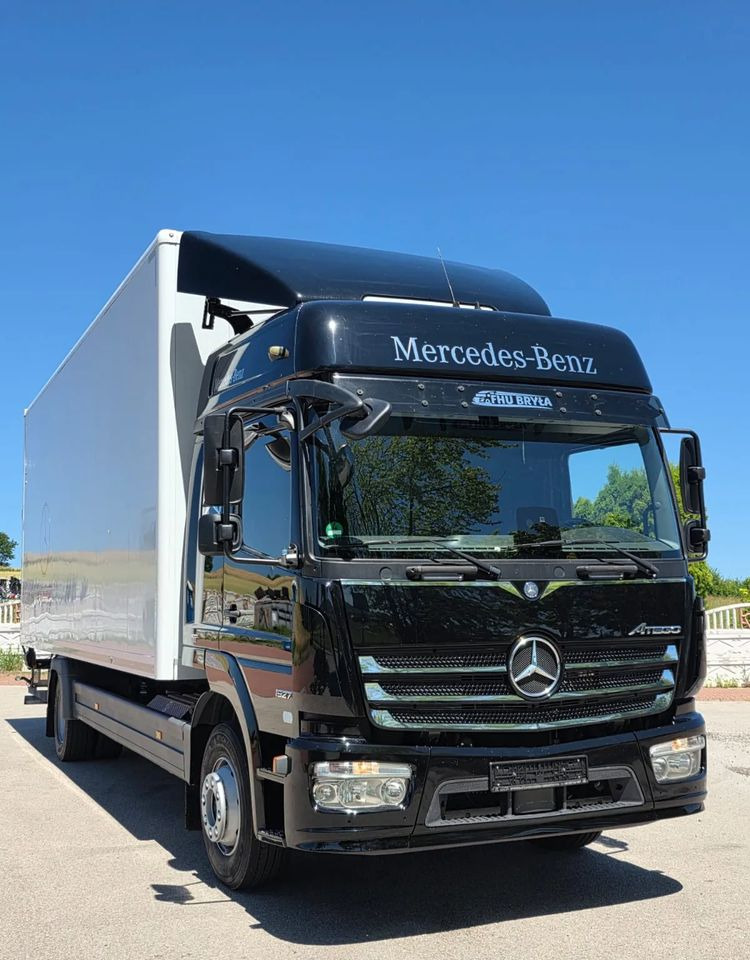 Mercedes-Benz ATEGO 1527/1530/IZOTERMA/WINDA/SPROWADZONY/E6/PIERWSZY WŁAŚCICIEL/AUTOMAT/18EURO PALET/STAN BARDZO DOBRY - Refrižeratorius sunkvežimis: foto 2 Mercedes-Benz ATEGO 1527/1530/IZOTERMA/WINDA/SPROWADZONY/E6/PIERWSZY WŁAŚCICIEL/AUTOMAT/18EURO PALET/STAN BARDZO DOBRY - Refrižeratorius sunkvežimis: foto 2