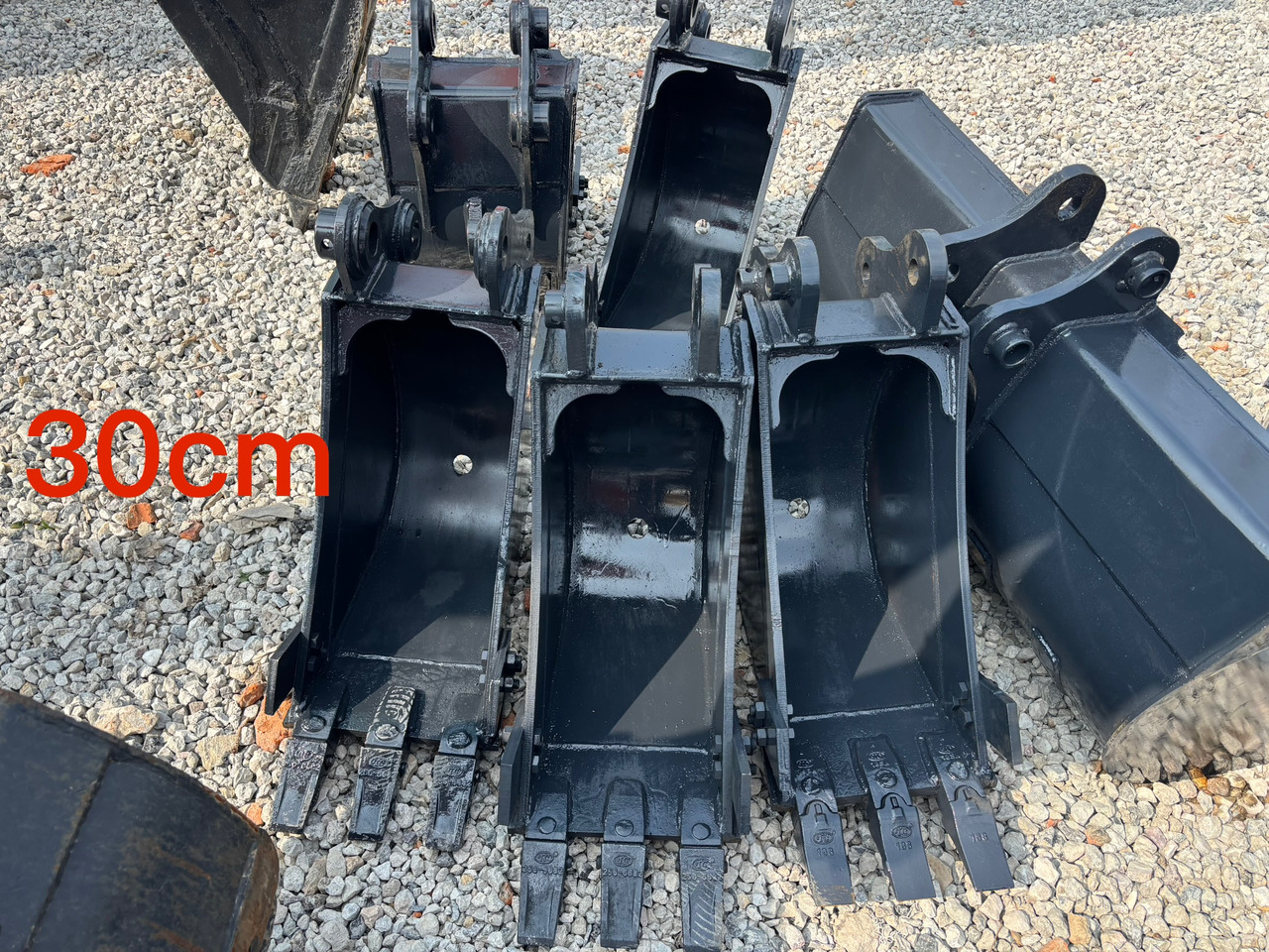 30cm bucket - Ekskavatoriaus kaušas - Mini ekskavatorius: foto 1 30cm bucket - Ekskavatoriaus kaušas - Mini ekskavatorius: foto 1