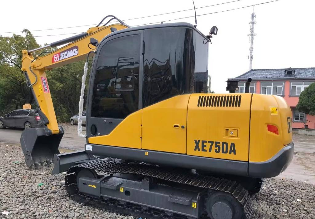 XCMG XE 75 DA XE75 - Mini ekskavatorius: foto 3 XCMG XE 75 DA XE75 - Mini ekskavatorius: foto 3