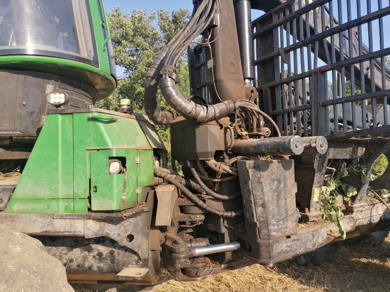 JOHN DEERE 1910E - Forvarderis: foto 5 JOHN DEERE 1910E - Forvarderis: foto 5