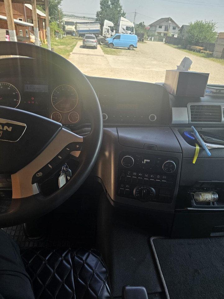 Miškovežis pervežimui medienos MAN 33.480 6x6: foto 8