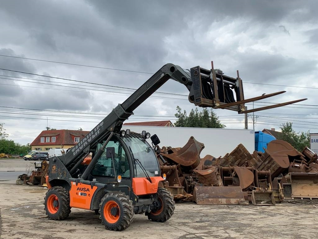 Ausa T 204 H - Teleskopinis krautuvas: foto 1 Ausa T 204 H - Teleskopinis krautuvas: foto 1