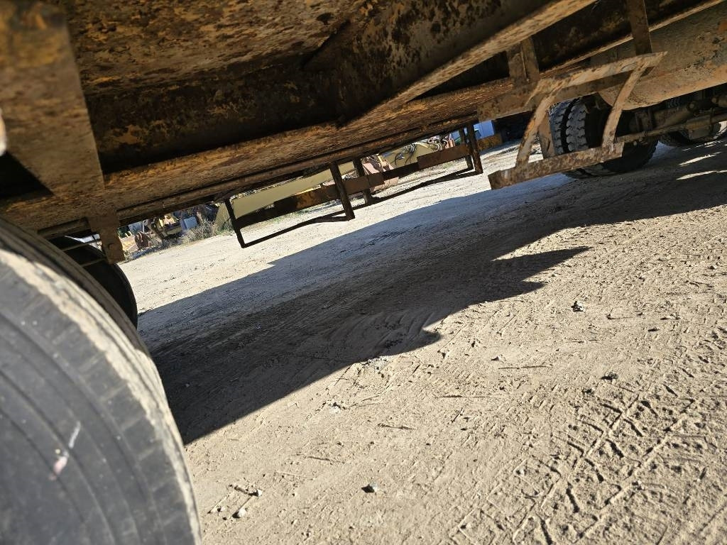 Bertoja 3 - Žemo profilio platforma puspriekabė: foto 4 Bertoja 3 - Žemo profilio platforma puspriekabė: foto 4