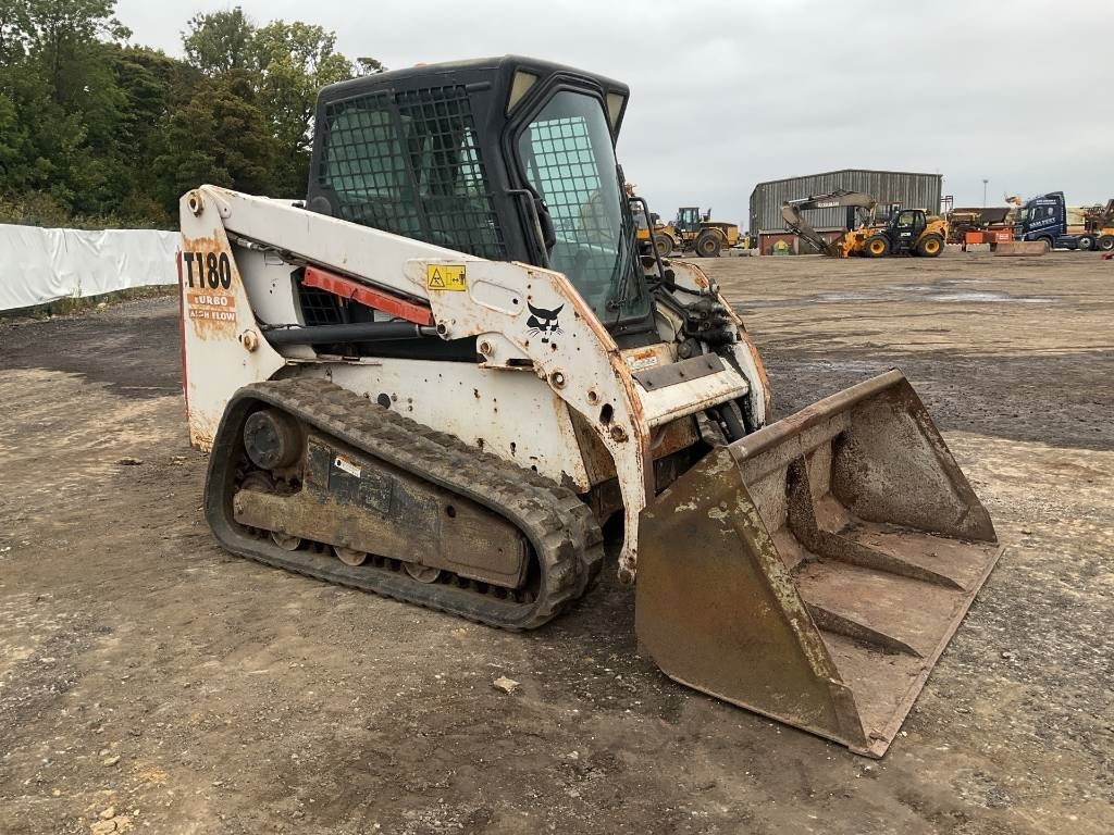 Bobcat T 180  - Mini krautuvas: foto 5 Bobcat T 180  - Mini krautuvas: foto 5