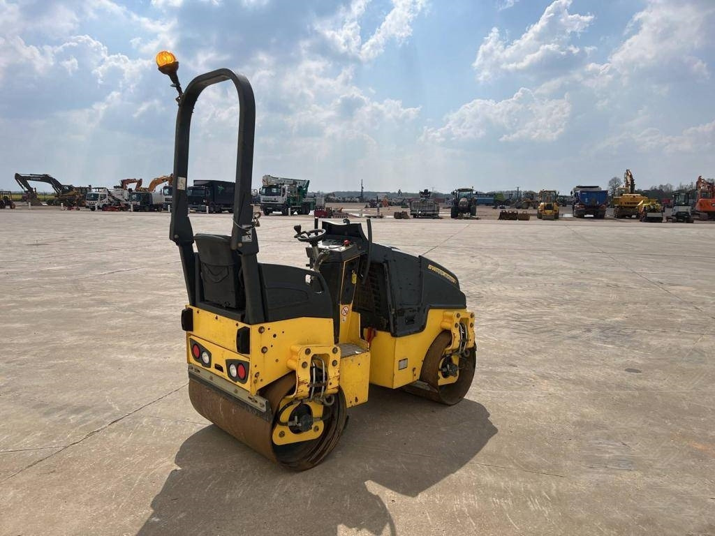Bomag BW 100 AD M-5 - Asfalto volus: foto 3 Bomag BW 100 AD M-5 - Asfalto volus: foto 3