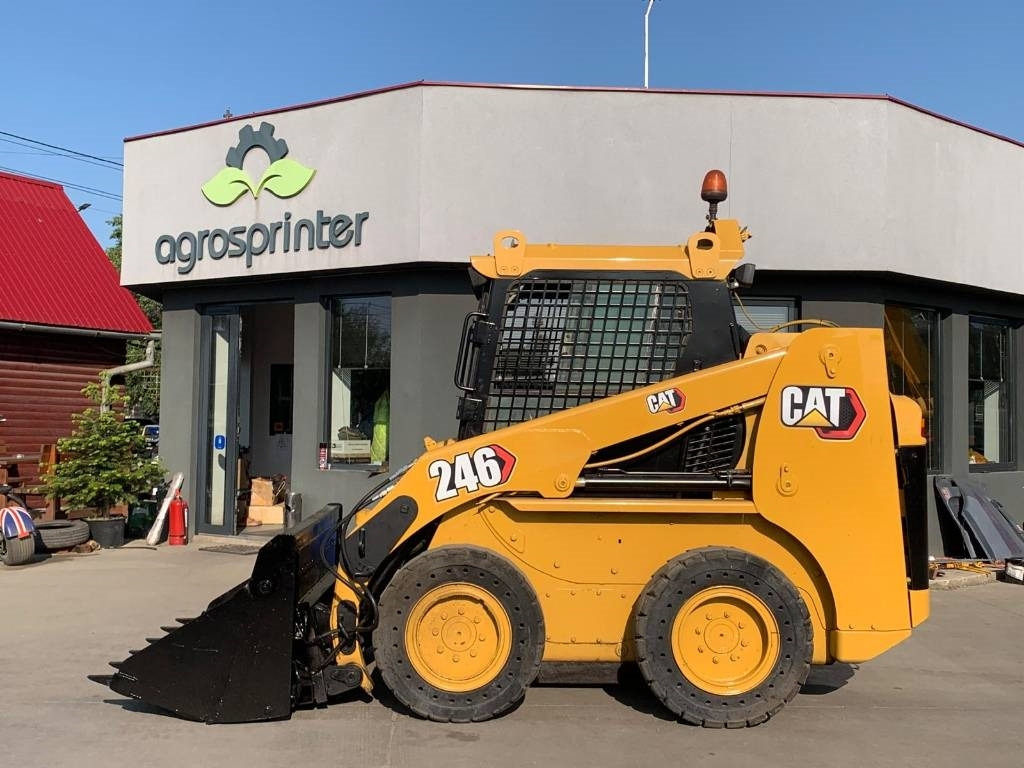 CAT 246 - Mini krautuvas: foto 2 CAT 246 - Mini krautuvas: foto 2