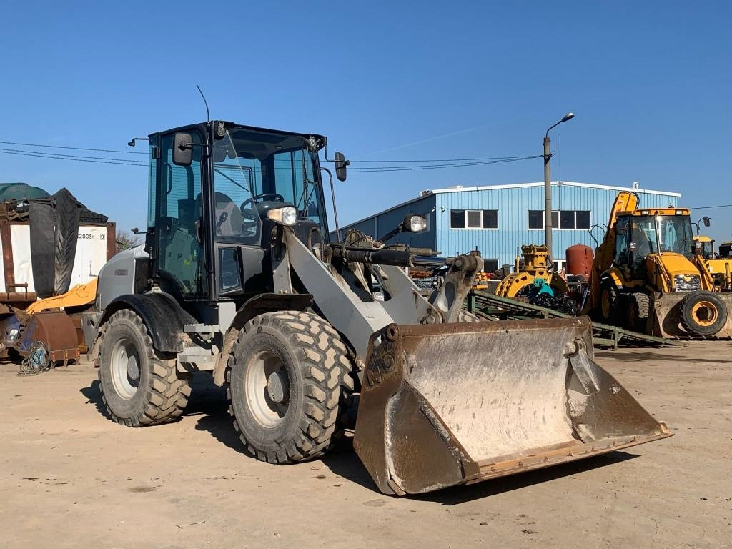 CAT 908H - Ratinis krautuvas: foto 5 CAT 908H - Ratinis krautuvas: foto 5