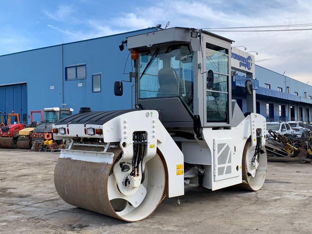 CAT CB 7 - Asfalto volus: foto 1 CAT CB 7 - Asfalto volus: foto 1