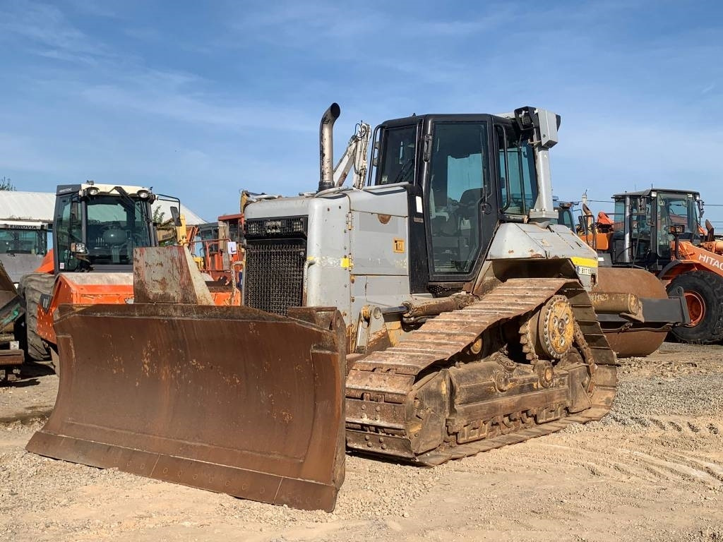 CAT D 6 N - Buldozeris: foto 1 CAT D 6 N - Buldozeris: foto 1
