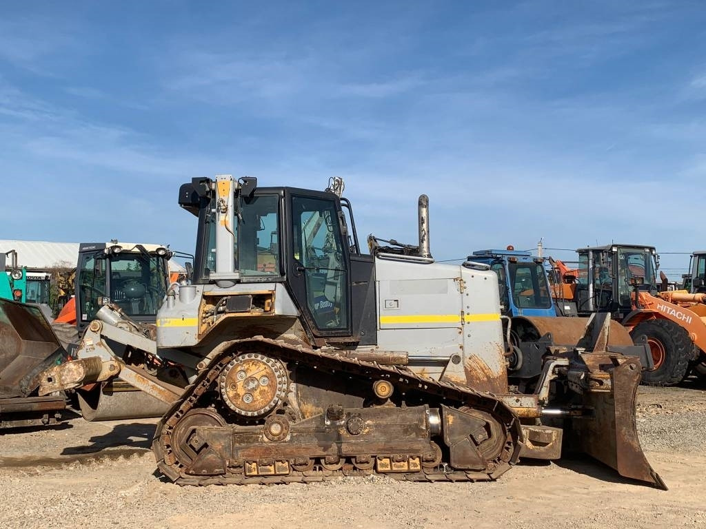 CAT D 6 N - Buldozeris: foto 3 CAT D 6 N - Buldozeris: foto 3