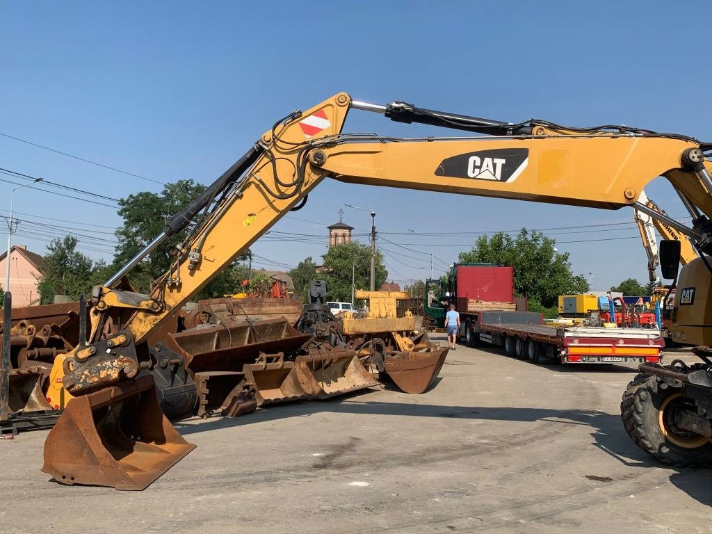 CAT M 318 F - Ratinis ekskavatorius: foto 4 CAT M 318 F - Ratinis ekskavatorius: foto 4