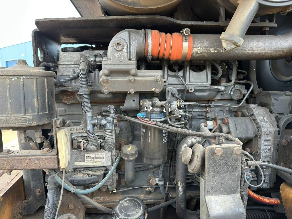 Ratinis krautuvas Case 721 E: foto 10