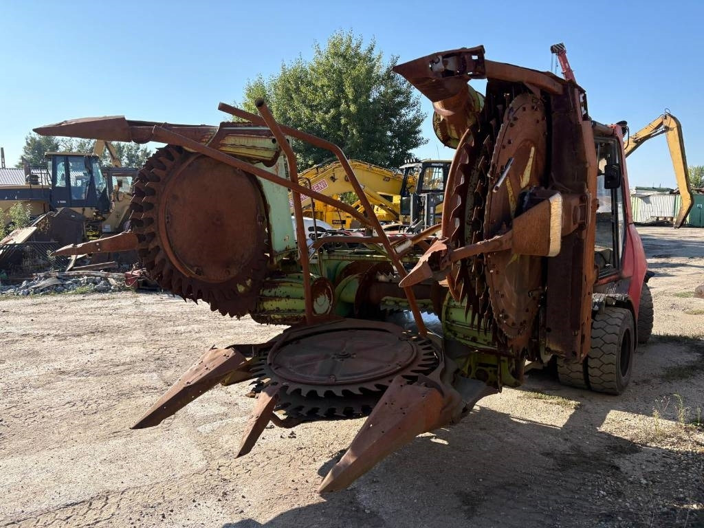 Claas RU 450 - Pašarų kombainas: foto 2 Claas RU 450 - Pašarų kombainas: foto 2