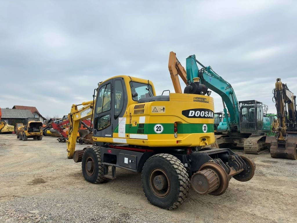 Doosan DX 160 WR - Ratinis ekskavatorius: foto 2 Doosan DX 160 WR - Ratinis ekskavatorius: foto 2