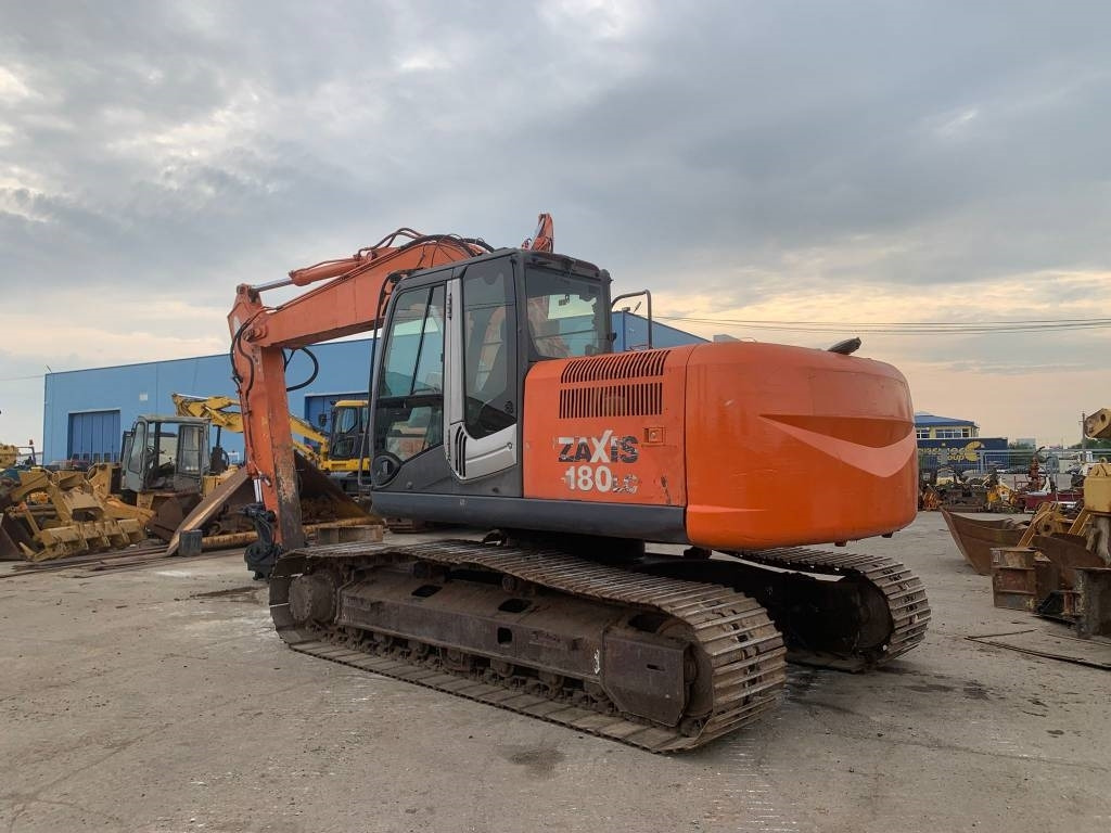 Hitachi ZX 180 LC-3 - Vikšrinis ekskavatorius: foto 3 Hitachi ZX 180 LC-3 - Vikšrinis ekskavatorius: foto 3